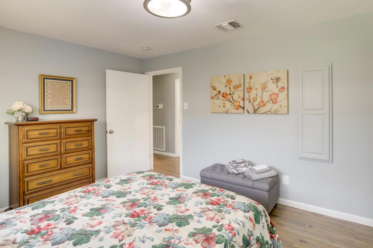 Cozy Shenandoah Home Less Than 2 Mi To The Woodlands Mall! Luaran gambar